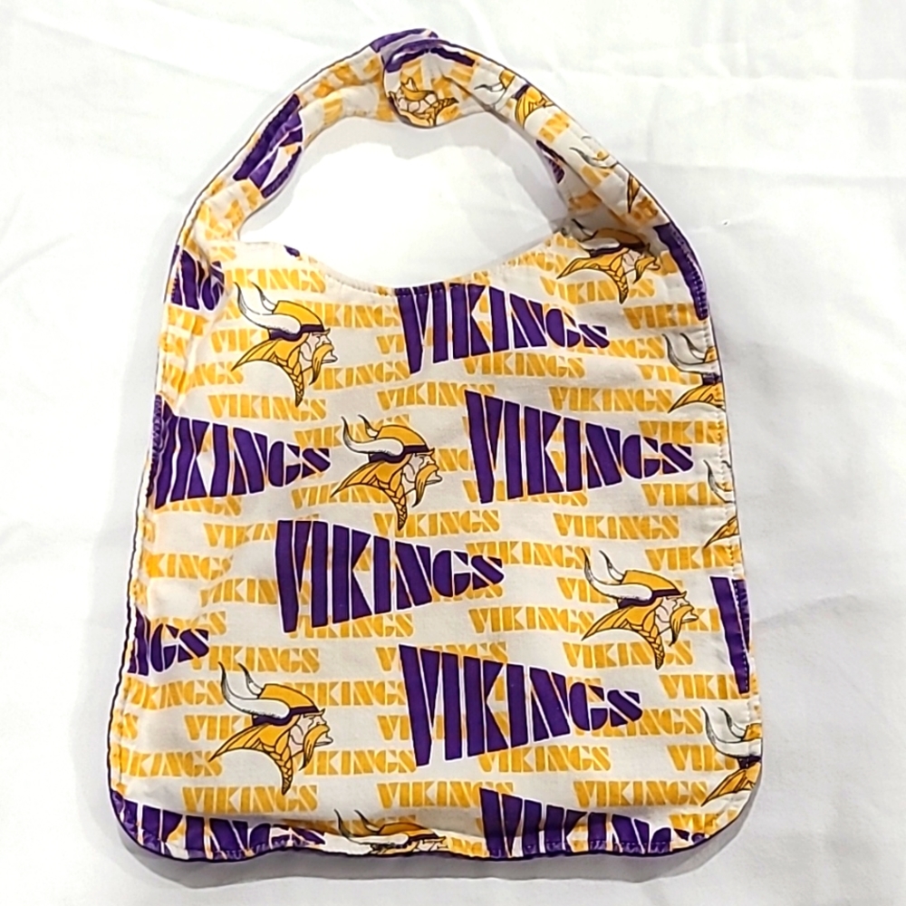 Vikings bib
